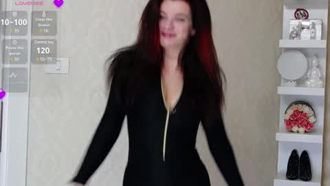 Snapshot of allisonn223 chatting on 02.17.25 Deea online show from 02.17.25