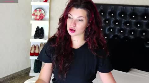 Snapshot of allisonn223 chatting on 09.11.25 Deea online show from 09.11.25