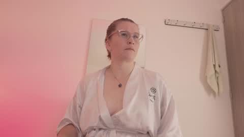 Snapshot of allisonroberts_ chatting on 07.19.26 Alli online show from 07.19.26