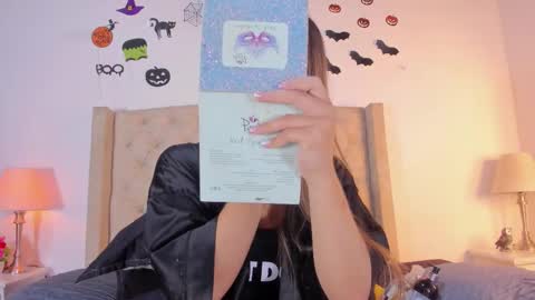 allisson online show from 10.31.25