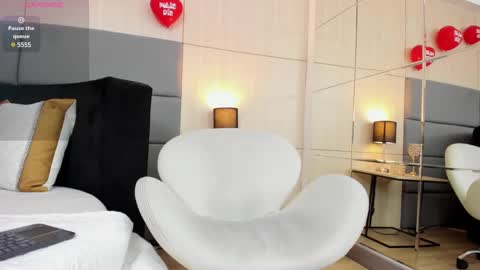 Snapshot of allissonjames chatting on 02.18.25 Allisson online show from 02.18.25