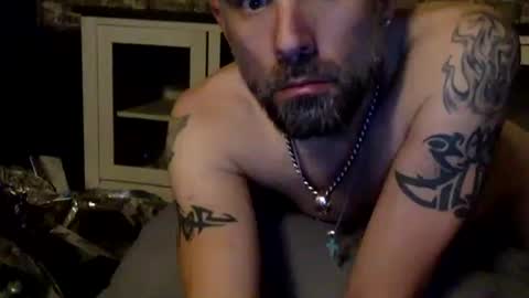 Snapshot of allitrunnin chatting on 02.27.26 allitrunnin online show from 02.27.26