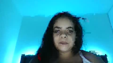 Snapshot of alluringbarbie chatting on 09.25.25 alluringbarbie online show from 09.25.25