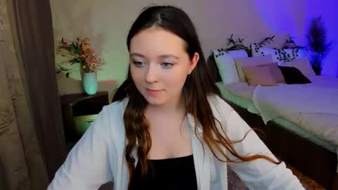 alluringeyess online show from 09.08.25