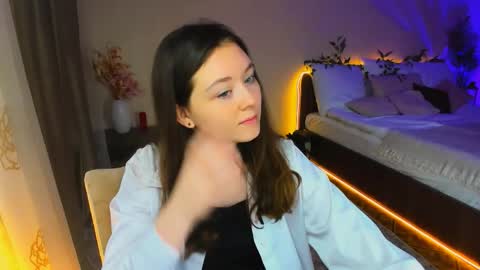 alluringeyess online show from 11.08.25