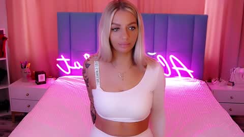 AlwaysHot online show from 12.29.24