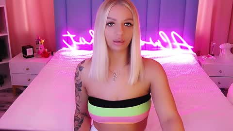 AlwaysHot online show from 02.09.25