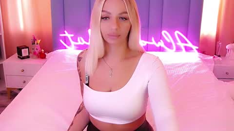 AlwaysHot online show from 02.17.25