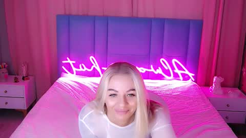 AlwaysHot online show from 11.06.25