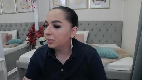 Snapshot of allyiah chatting on 05.13.26 online show from 05.13.26