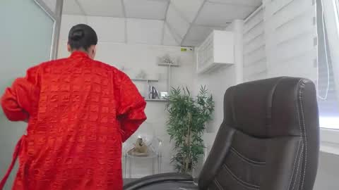 Snapshot of allyiah chatting on 05.28.26 online show from 05.28.26