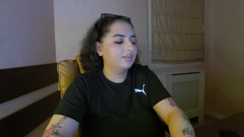 Snapshot of allyiah chatting on 06.09.26 online show from 06.09.26