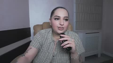 Snapshot of allyiah chatting on 06.21.26 online show from 06.21.26