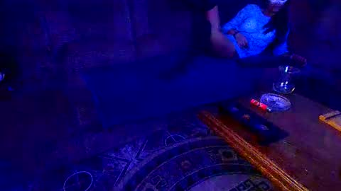 Snapshot of alma212 chatting on 12.04.25 LaraIan online show from 12.04.25