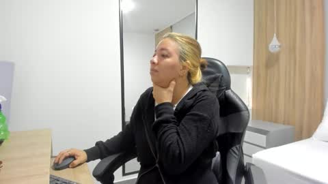 ALMA FENIX  online show from 12.20.25