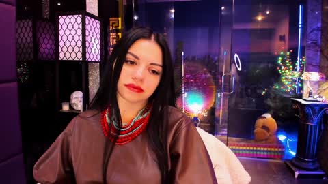 Snapshot of alma_pearl chatting on 12.29.24 Alma online show from 12.29.24