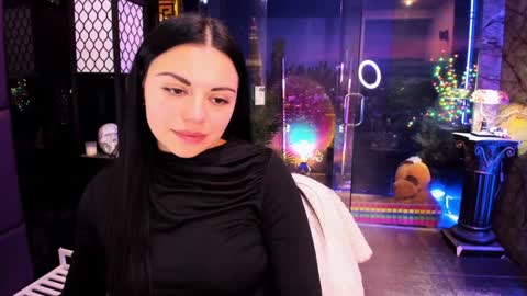 Snapshot of alma_pearl chatting on 01.12.25 Alma online show from 01.12.25