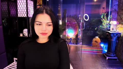 Snapshot of alma_pearl chatting on 01.13.25 Alma online show from 01.13.25