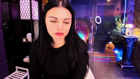 Snapshot of alma_pearl chatting on 01.13.25 Alma online show from 01.13.25