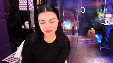 Snapshot of alma_pearl chatting on 01.21.25 Alma online show from 01.21.25