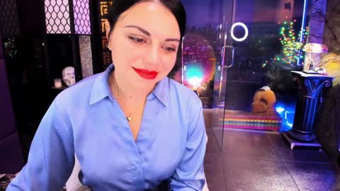 Snapshot of alma_pearl chatting on 02.02.25 Alma online show from 02.02.25