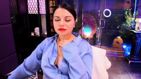 Snapshot of alma_pearl chatting on 02.02.25 Alma online show from 02.02.25