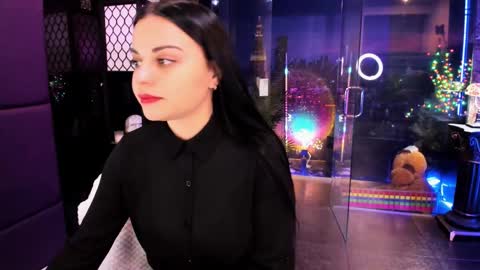 Snapshot of alma_pearl chatting on 02.09.25 Alma online show from 02.09.25