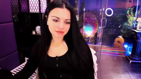 Snapshot of alma_pearl chatting on 02.19.25 Alma online show from 02.19.25