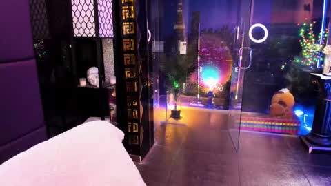 Snapshot of alma_pearl chatting on 02.22.25 Alma online show from 02.22.25