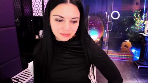 Snapshot of alma_pearl chatting on 02.25.25 Alma online show from 02.25.25