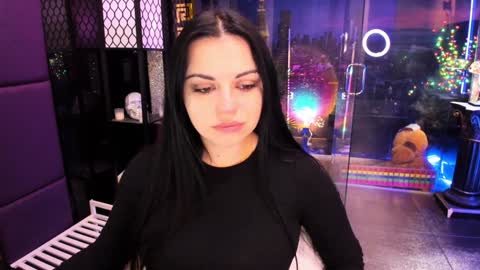 Snapshot of alma_pearl chatting on 03.06.25 Alma online show from 03.06.25