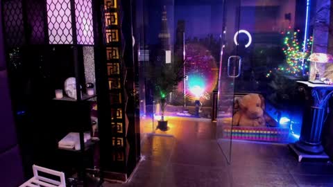 Snapshot of alma_pearl chatting on 09.12.25 Alma online show from 09.12.25