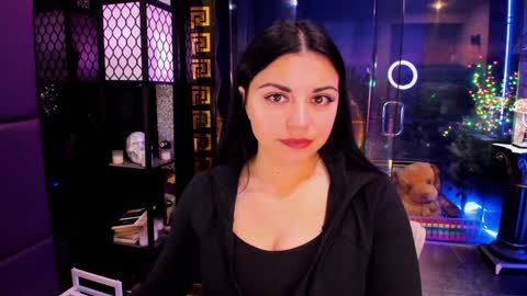 Snapshot of alma_pearl chatting on 09.23.25 Alma online show from 09.23.25