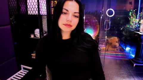 Snapshot of alma_pearl chatting on 09.24.25 Alma online show from 09.24.25