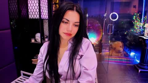 Snapshot of alma_pearl chatting on 09.28.25 Alma online show from 09.28.25