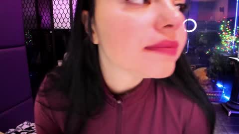 Snapshot of alma_pearl chatting on 10.17.25 Alma online show from 10.17.25