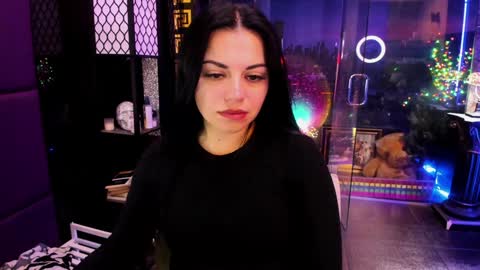 Snapshot of alma_pearl chatting on 10.18.25 Alma online show from 10.18.25