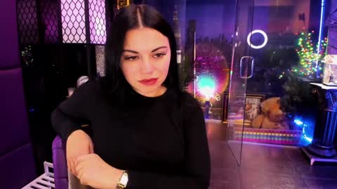 Snapshot of alma_pearl chatting on 10.23.25 Alma online show from 10.23.25