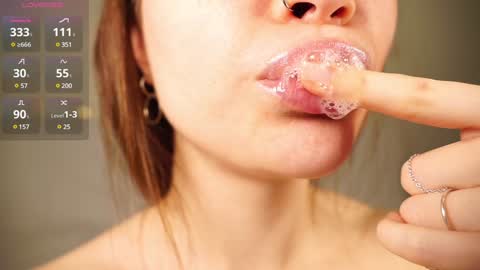 Snapshot of alma_yammy chatting on 12.05.24 Alma online show from 12.05.24