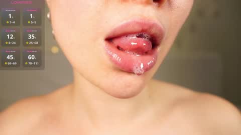 Snapshot of alma_yammy chatting on 12.22.24 Alma online show from 12.22.24