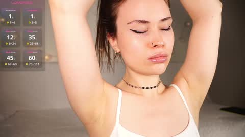 Snapshot of alma_yammy chatting on 12.27.24 Alma online show from 12.27.24