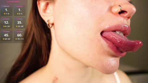 Snapshot of alma_yammy chatting on 01.13.25 Alma online show from 01.13.25