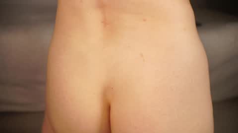 Snapshot of alma_yammy chatting on 02.02.25 Alma online show from 02.02.25