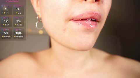 Snapshot of alma_yammy chatting on 02.03.25 Alma online show from 02.03.25