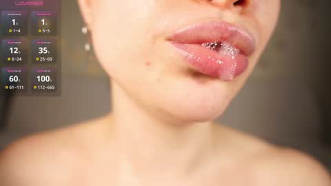 Snapshot of alma_yammy chatting on 02.08.25 Alma online show from 02.08.25