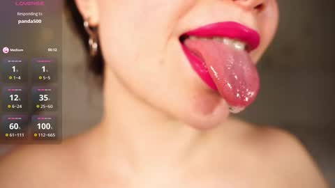 Snapshot of alma_yammy chatting on 02.23.25 Alma online show from 02.23.25