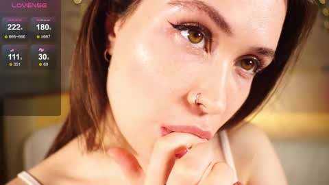 Snapshot of alma_yammy chatting on 09.09.25 Alma online show from 09.09.25