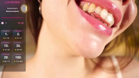 Snapshot of alma_yammy chatting on 11.03.25 Alma online show from 11.03.25