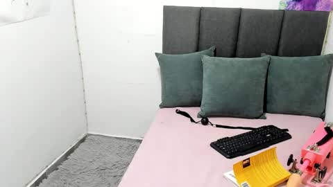 Snapshot of almaa__ chatting on 01.13.25 Alma online show from 01.13.25