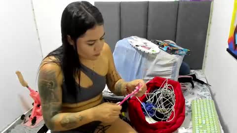 Snapshot of almaa__ chatting on 02.21.25 Alma online show from 02.21.25